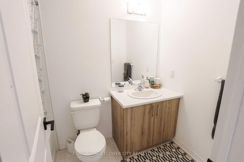 Photo 17 at 16 Fairlane Avenue, Painswick South, Barrie