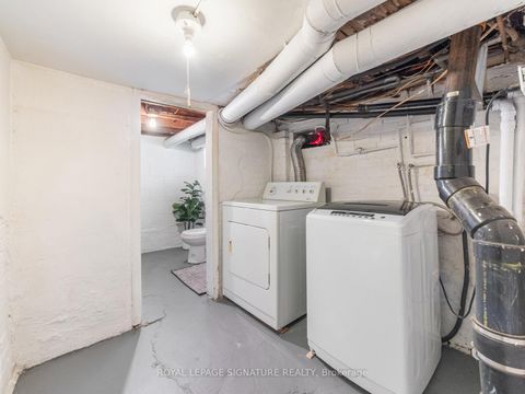 Photo 21 at 487 Sackville Street, South St. James Town, Toronto