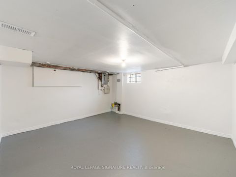 Photo 22 at 487 Sackville Street, South St. James Town, Toronto