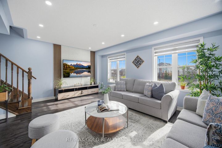 Photo 0 at 40 Memory Lane E, Northwest Brampton, Brampton