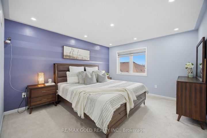 Photo 13 at 40 Memory Lane E, Northwest Brampton, Brampton