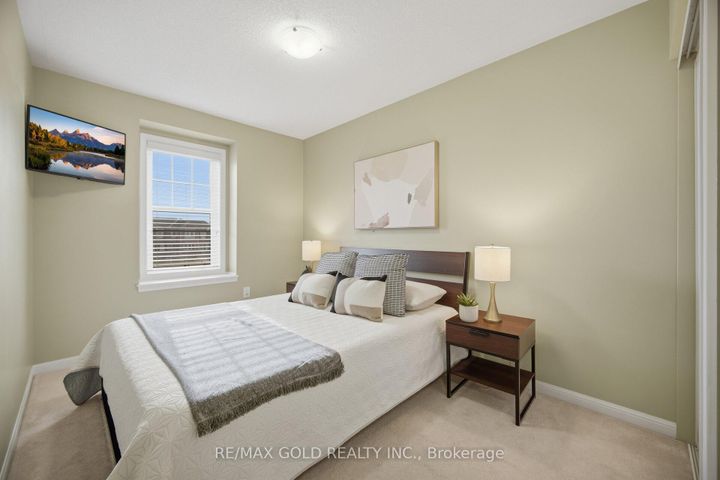 Photo 19 at 40 Memory Lane E, Northwest Brampton, Brampton