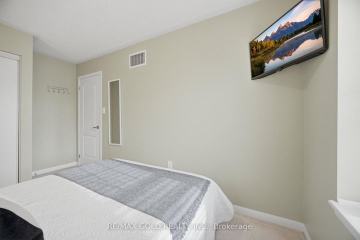 Photo 20 at 40 Memory Lane E, Northwest Brampton, Brampton