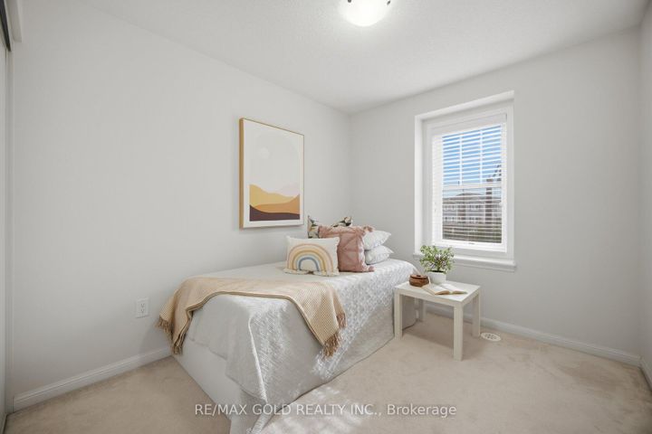 Photo 21 at 40 Memory Lane E, Northwest Brampton, Brampton