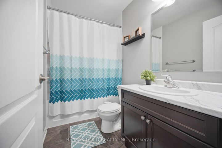 Photo 23 at 40 Memory Lane E, Northwest Brampton, Brampton