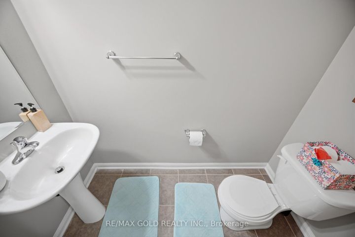 Photo 27 at 40 Memory Lane E, Northwest Brampton, Brampton