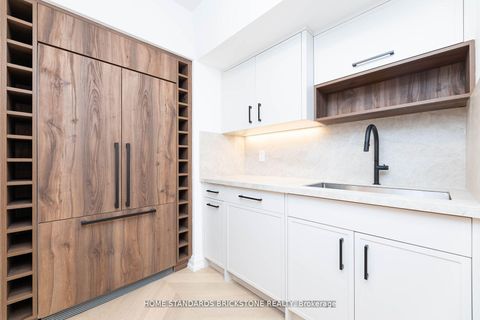 Photo 9 at 805 - 61 St Clair Avenue W, St. Clair, Toronto