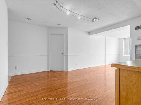 Photo 5 at 2313 - 633 Bay Street, Bay Street Corridor, Toronto