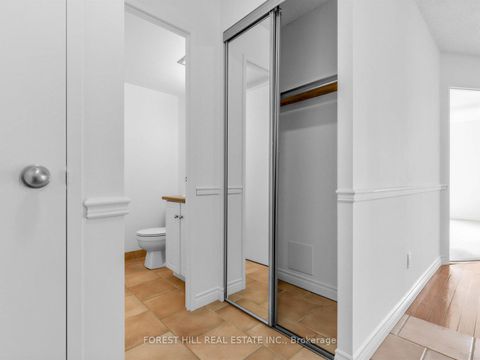 Photo 27 at 2313 - 633 Bay Street, Bay Street Corridor, Toronto