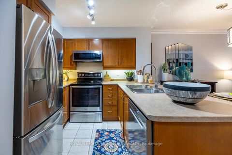 Photo 4 at 210 - 19 Northern Heights Drive, Langstaff, Richmond Hill