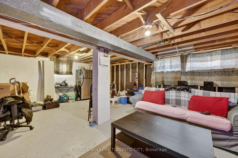 Photo 25 at 122 Septonne Avenue, London, Newmarket