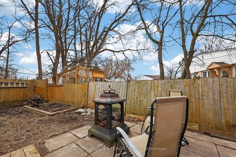 Photo 31 at 122 Septonne Avenue, London, Newmarket