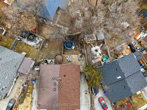 Photo 40 at 122 Septonne Avenue, London, Newmarket