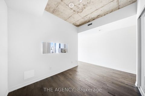 Photo 10 at 508 - 560 King Street W, Waterfront Communities C1, Toronto