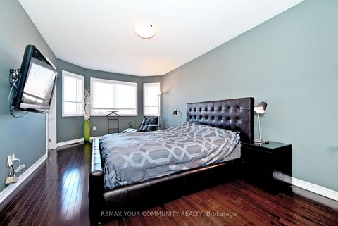 Photo 13 at 44 Stoyell Drive, Jefferson, Richmond Hill