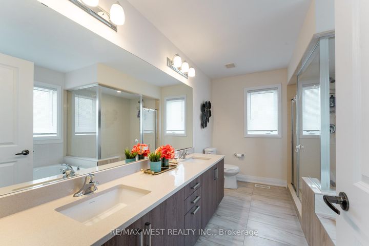 Photo 21 at 186 Bralorne Trail, Highbush, Pickering