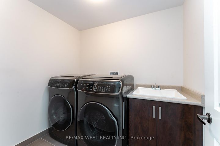 Photo 22 at 186 Bralorne Trail, Highbush, Pickering