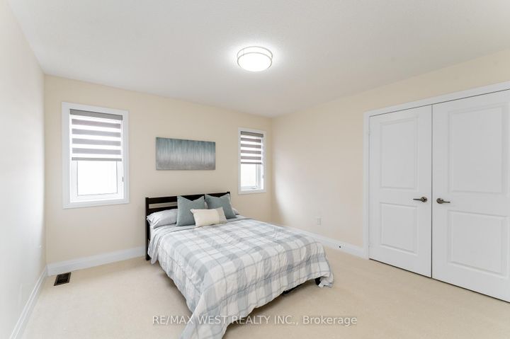 Photo 23 at 186 Bralorne Trail, Highbush, Pickering