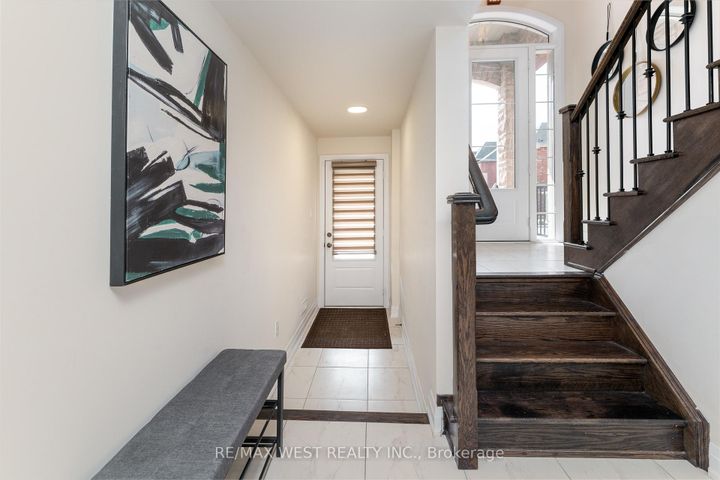 Photo 29 at 186 Bralorne Trail, Highbush, Pickering