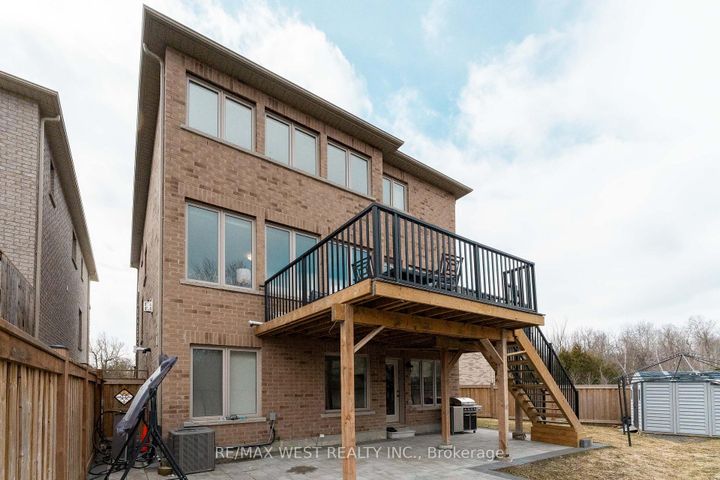 Photo 40 at 186 Bralorne Trail, Highbush, Pickering