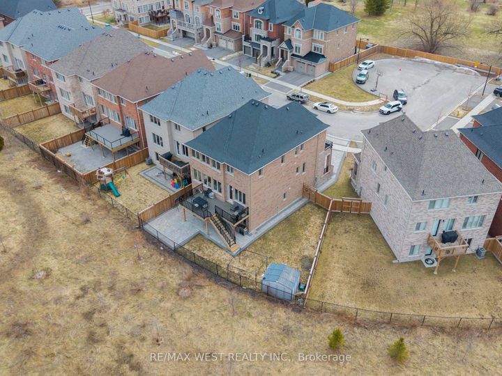 Photo 44 at 186 Bralorne Trail, Highbush, Pickering