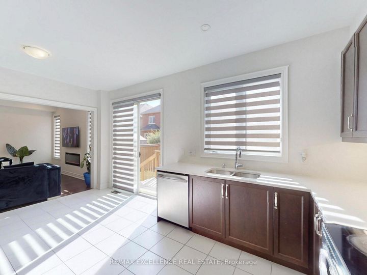 Photo 10 at 33 Tiger Crescent, Wellington North, Brampton