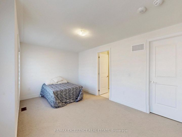 Photo 36 at 33 Tiger Crescent, Wellington North, Brampton