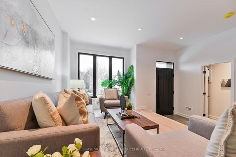 Photo 4 at 44 Doris Drive, Parkview, Toronto