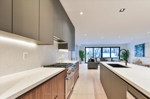 Photo 12 at 44 Doris Drive, Parkview, Toronto