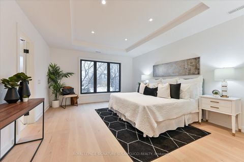 Photo 18 at 44 Doris Drive, Parkview, Toronto