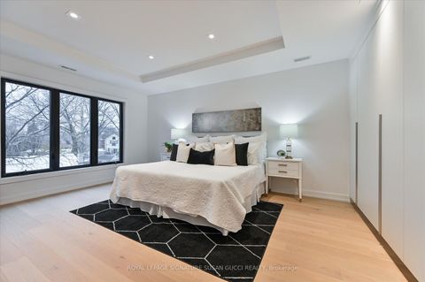 Photo 19 at 44 Doris Drive, Parkview, Toronto