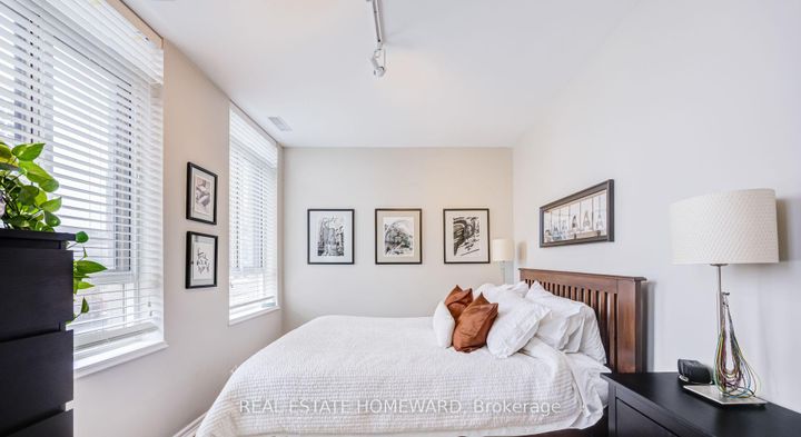 Photo 7 at 702 - 135 Maitland Street, Yonge Corridor, Toronto