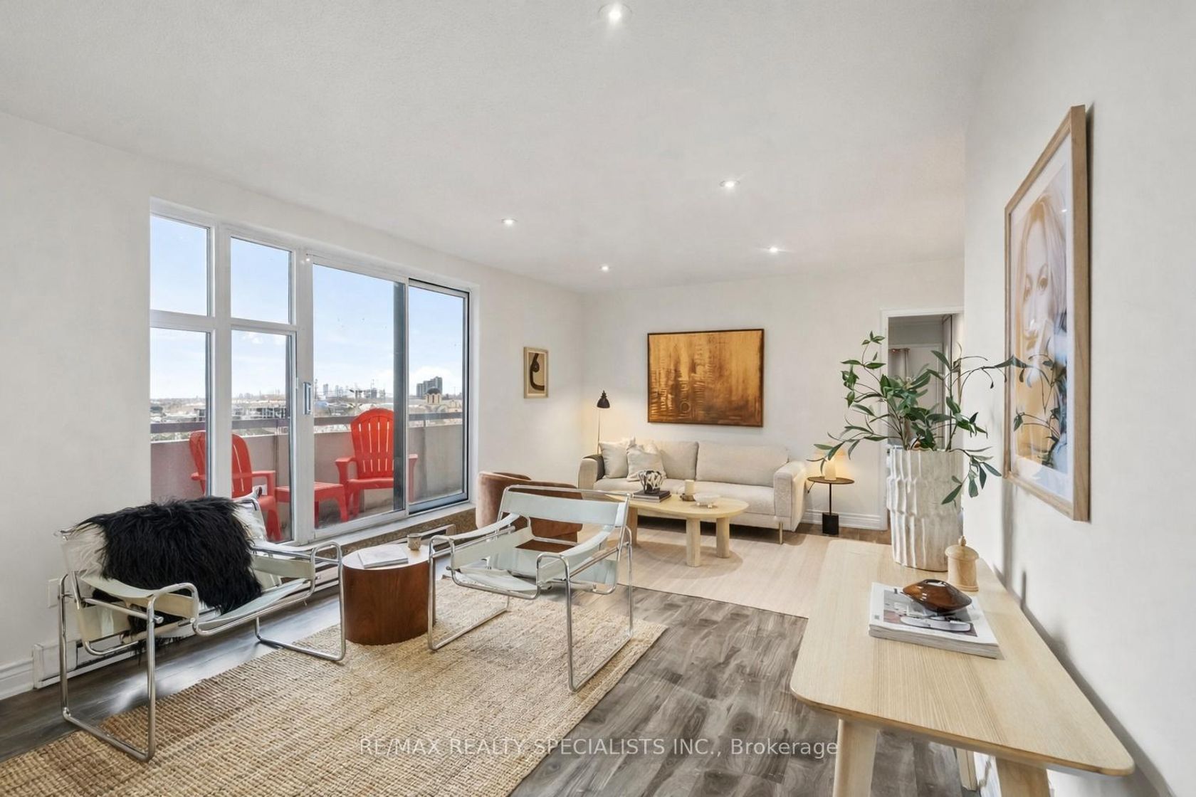 602 - 3025 Queen Frederica Drive, Applewood, Mississauga 