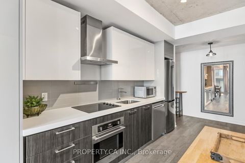 Photo 5 at 623 - 560 King Street W, Waterfront Communities C1, Toronto