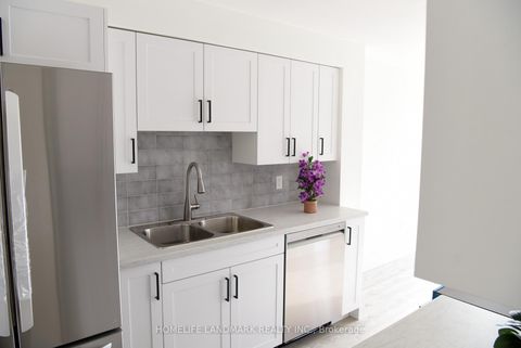 Photo 6 at 6 Silver Maple Crescent, Holly, Barrie