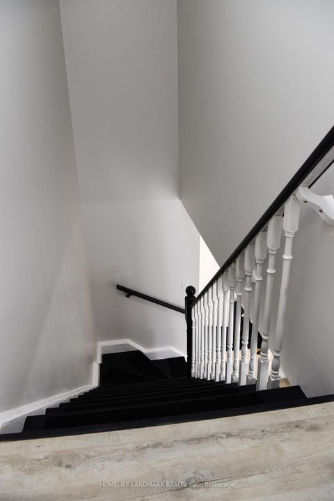 Photo 17 at 6 Silver Maple Crescent, Holly, Barrie