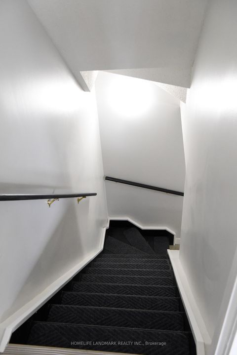 Photo 29 at 6 Silver Maple Crescent, Holly, Barrie