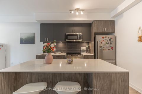 Photo 3 at 27 - 35 Birchcliff Avenue, Cliffside, Toronto