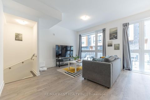 Photo 7 at 27 - 35 Birchcliff Avenue, Cliffside, Toronto