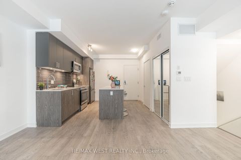 Photo 12 at 27 - 35 Birchcliff Avenue, Cliffside, Toronto