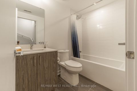Photo 14 at 27 - 35 Birchcliff Avenue, Cliffside, Toronto