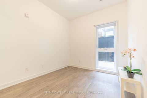 Photo 17 at 27 - 35 Birchcliff Avenue, Cliffside, Toronto