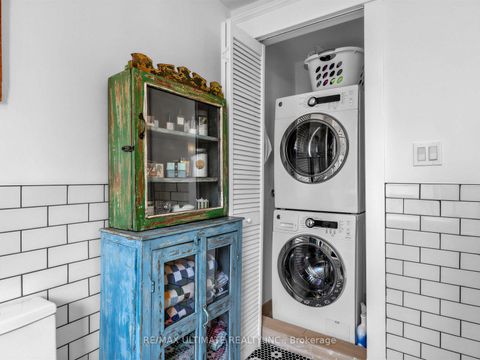 Photo 24 at 18 Blantyre Avenue, Cliffside, Toronto