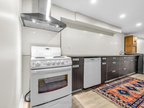 Photo 26 at 18 Blantyre Avenue, Cliffside, Toronto