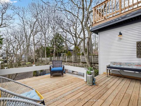 Photo 33 at 18 Blantyre Avenue, Cliffside, Toronto
