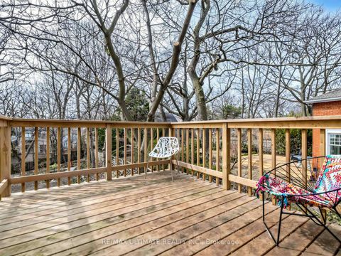 Photo 34 at 18 Blantyre Avenue, Cliffside, Toronto