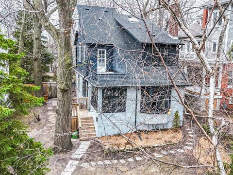 Photo 37 at 18 Blantyre Avenue, Cliffside, Toronto