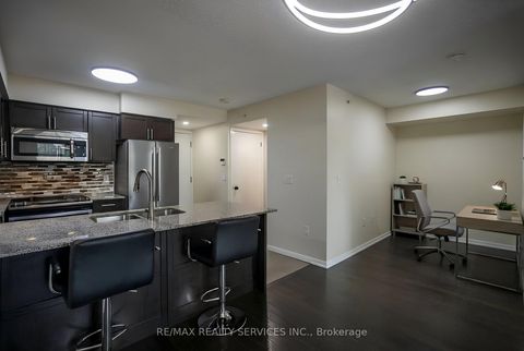 Photo 4 at 703 - 800 Lawrence Avenue W, Glen Park, Toronto