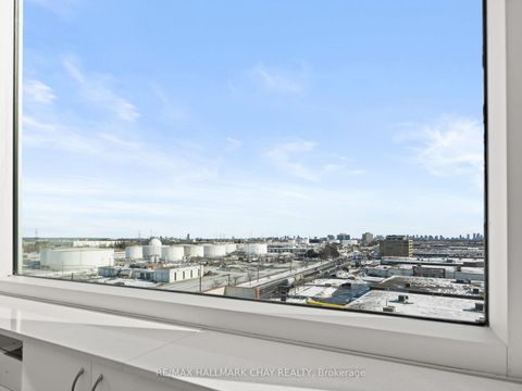 Photo 8 at 615 - 1275 Finch Avenue W, York University Heights, Toronto