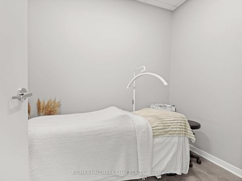 Photo 12 at 615 - 1275 Finch Avenue W, York University Heights, Toronto